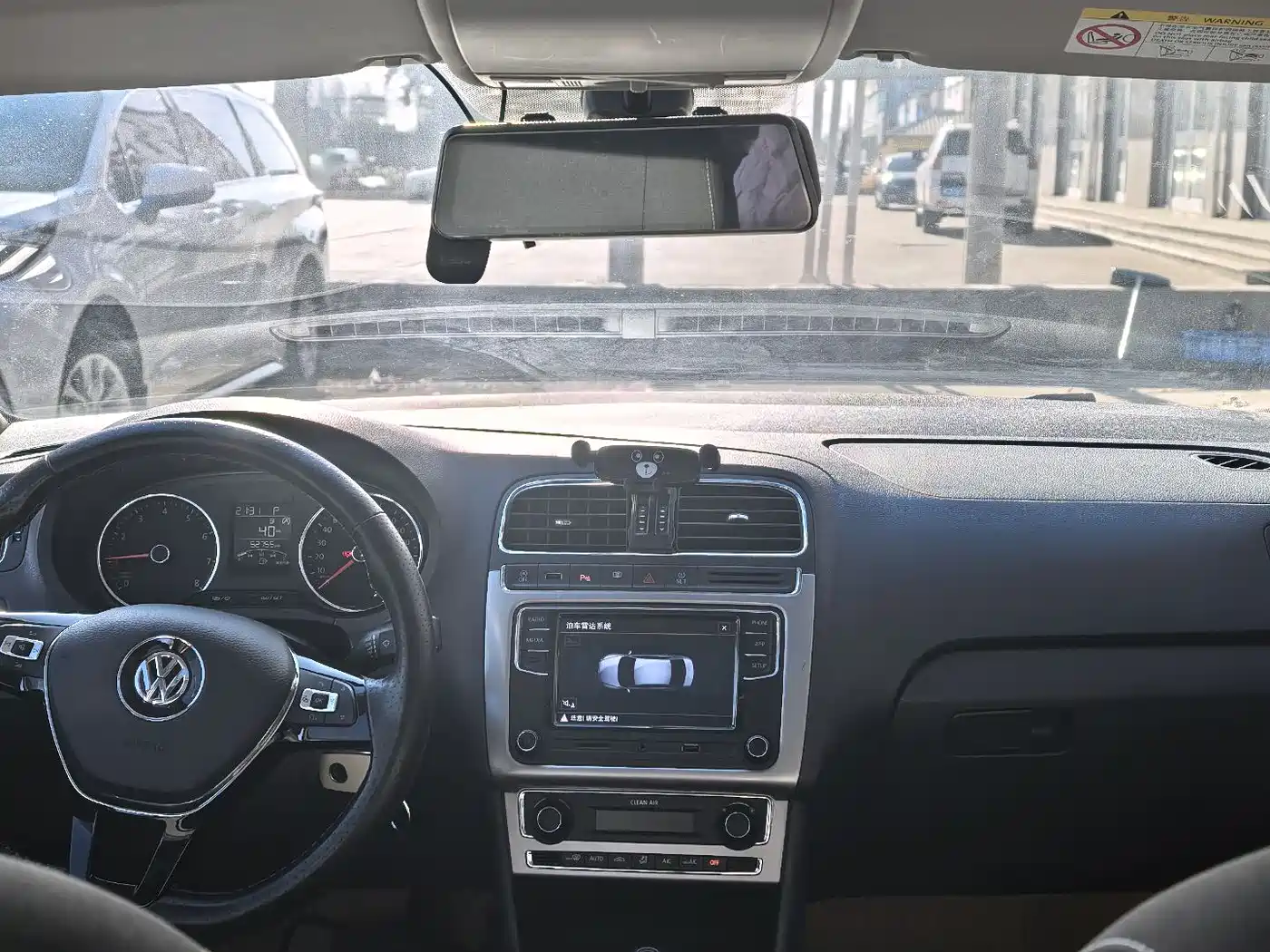 Volkswagen Polo 2018 1.5L Cross Polo Auto фото 9