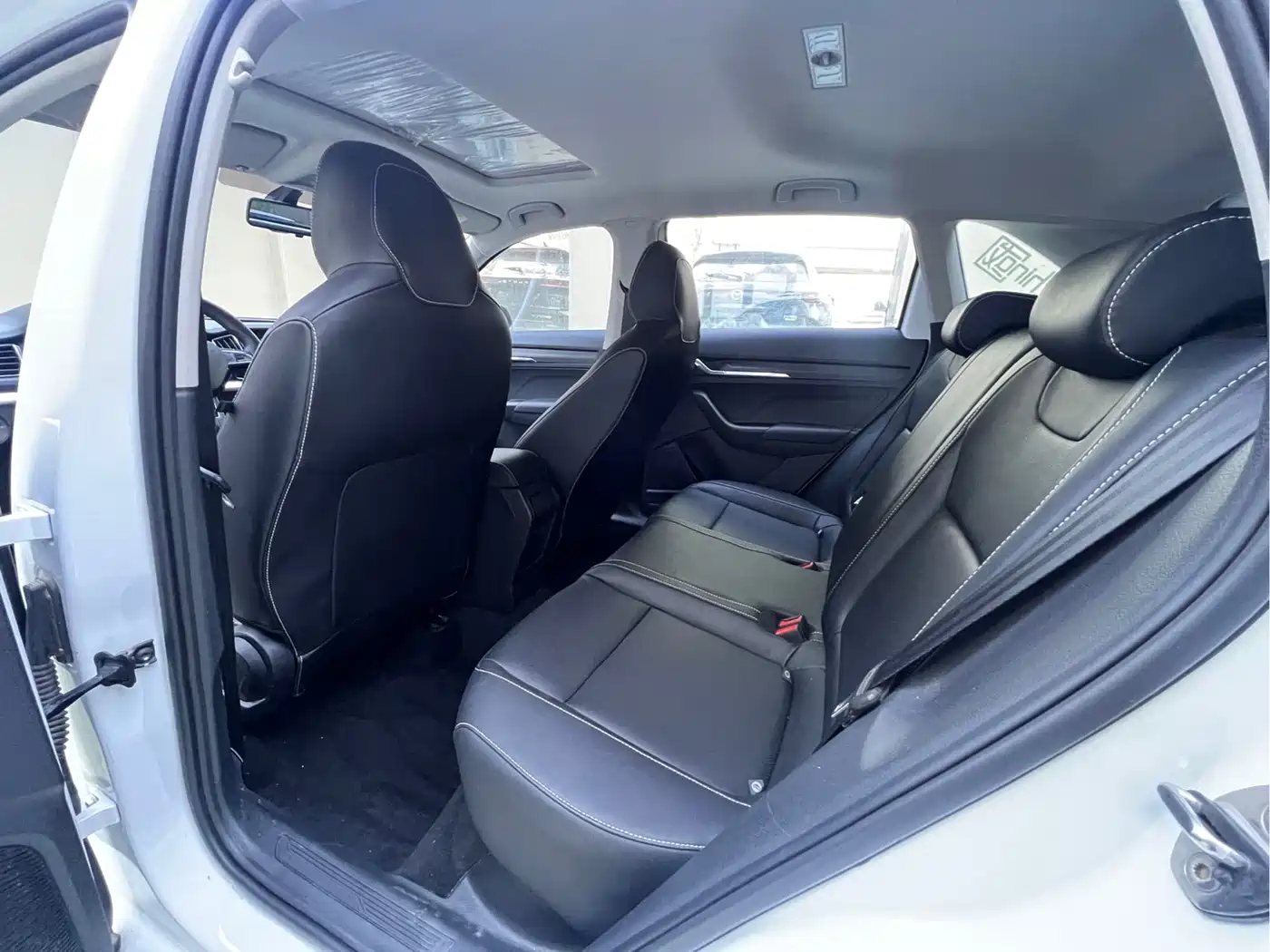 Škoda Kamiq 2023 1.5L Auto Comfort Edition фото 8