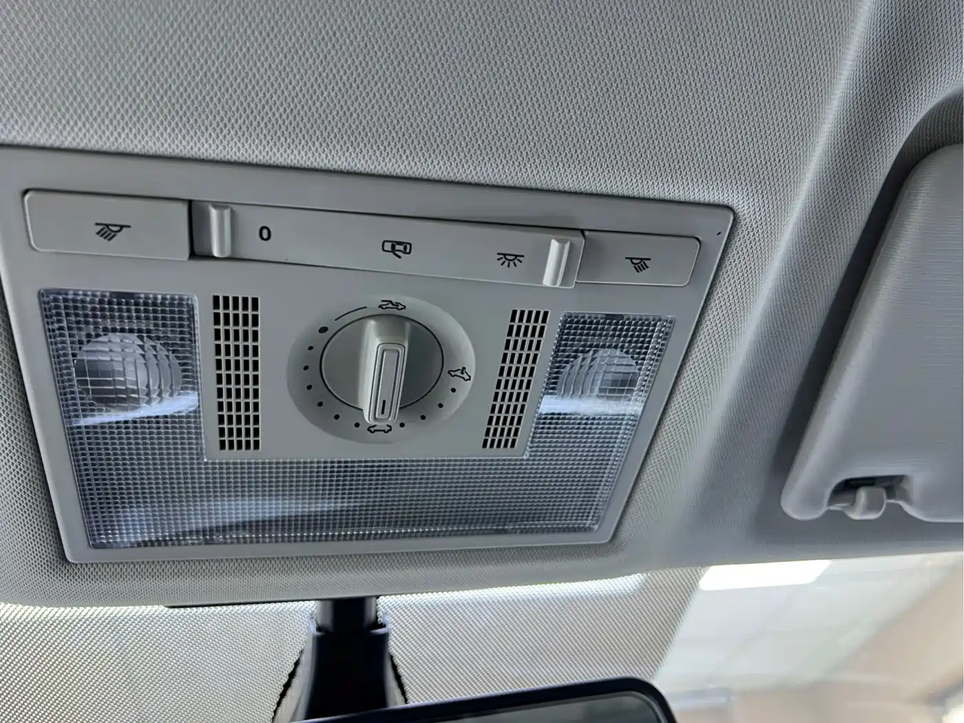 Škoda Kamiq 2023 1.5L Auto Comfort Edition фото 17