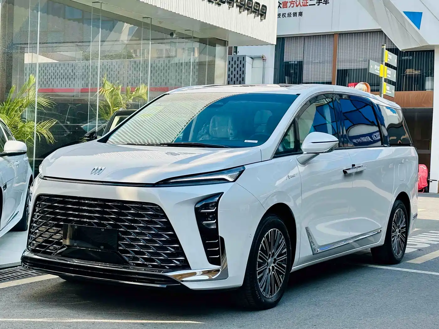 BUICK GL8 NEW ENERGY