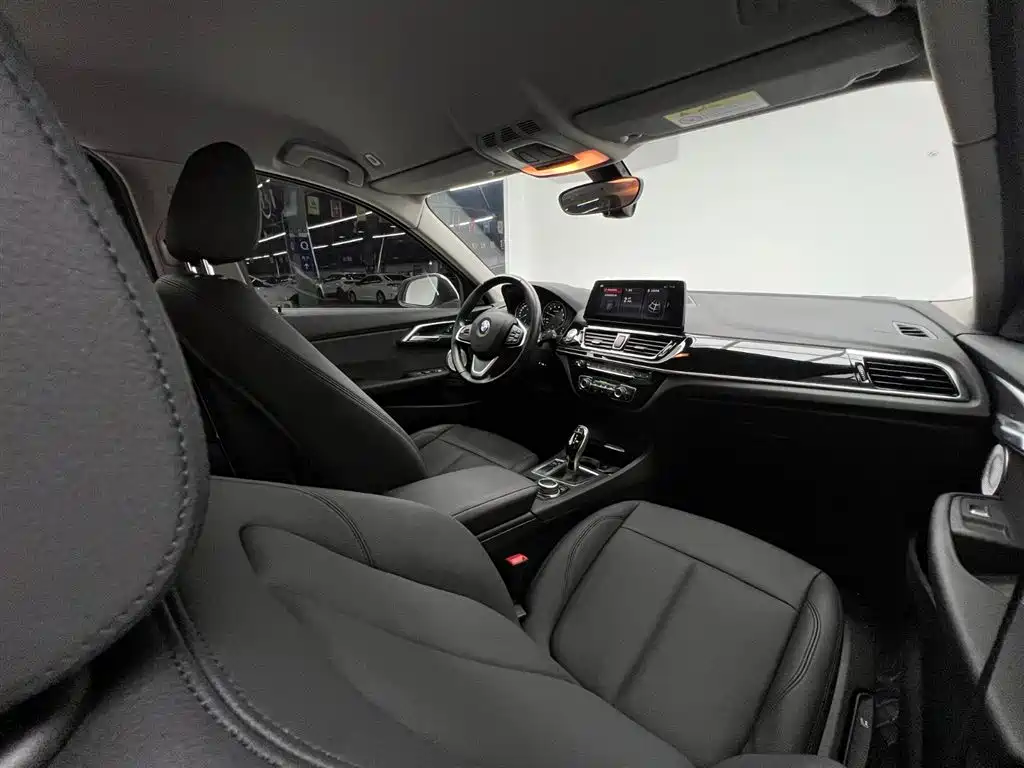 BMW 1 Series 2021 Facelift 120i M Sport фото 19