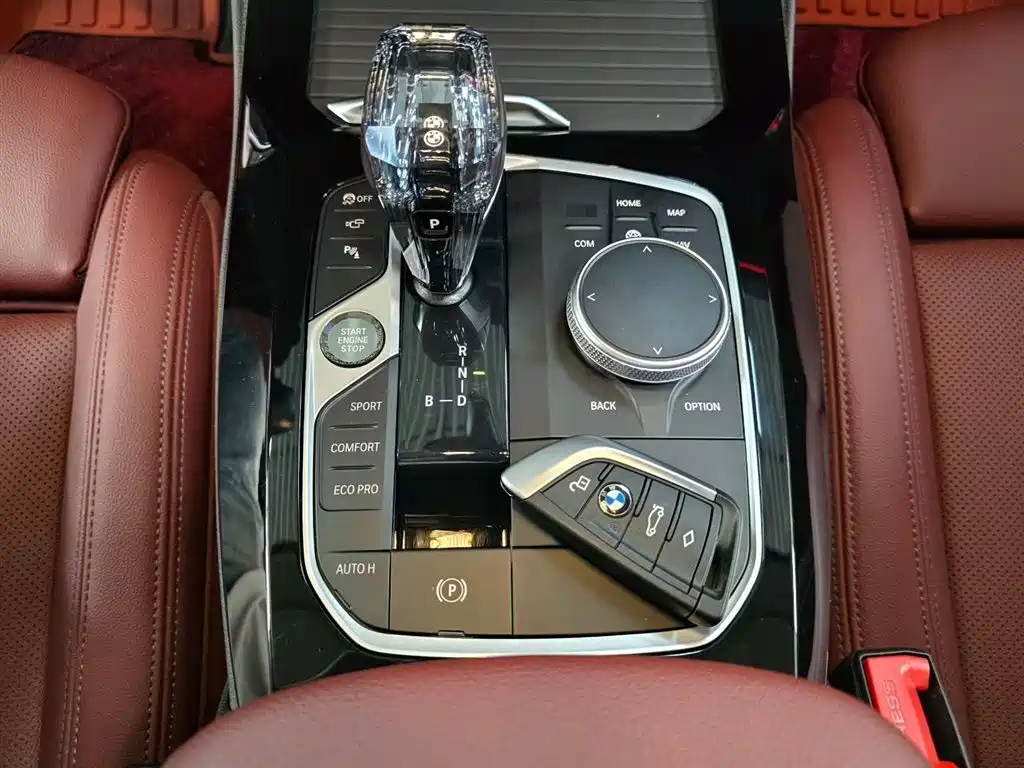 BMW iX3 2022 Innovation Leader фото 7