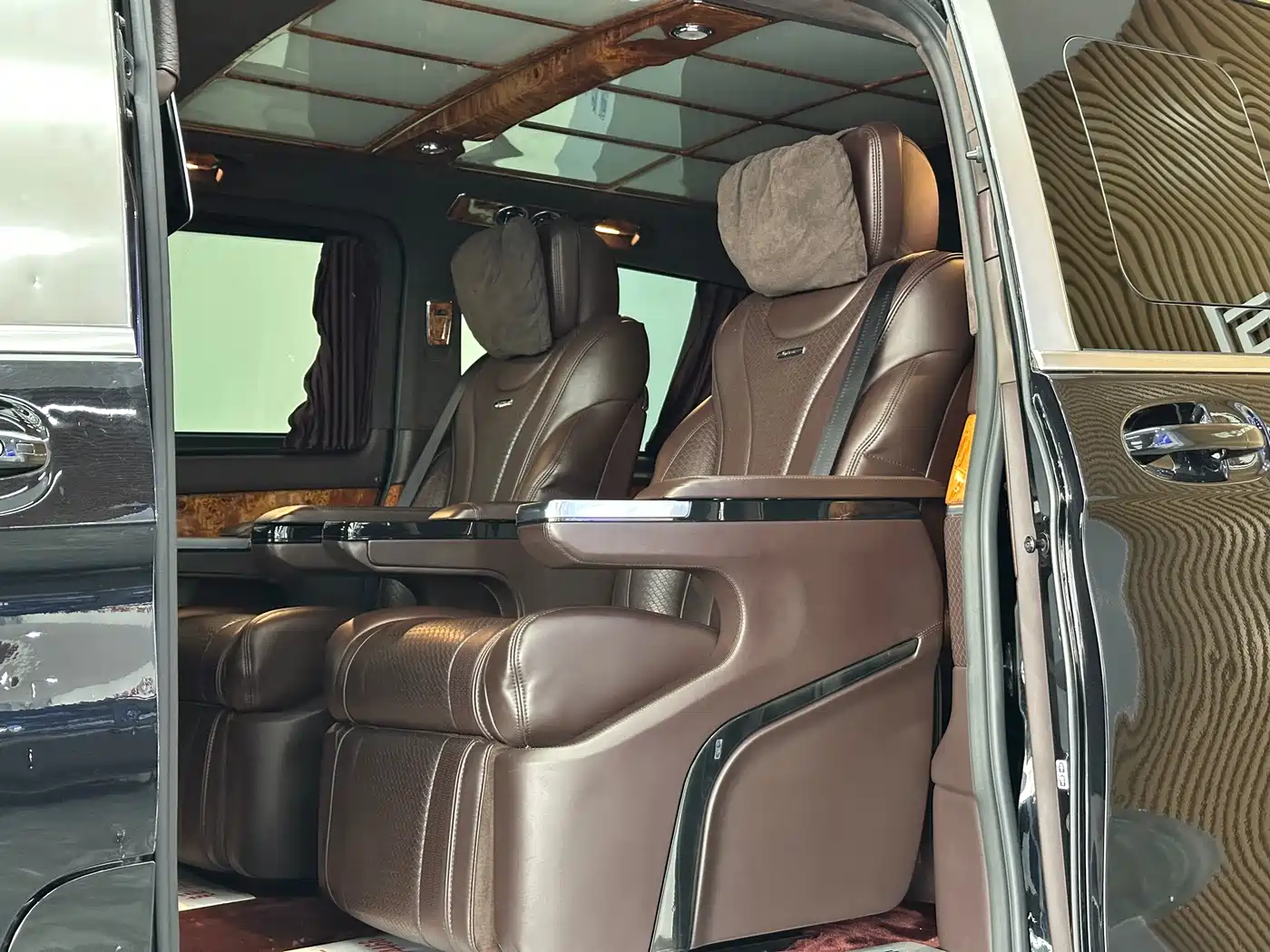Mercedes-Benz V-Class 2021 V 260 Pilot Edition фото 8