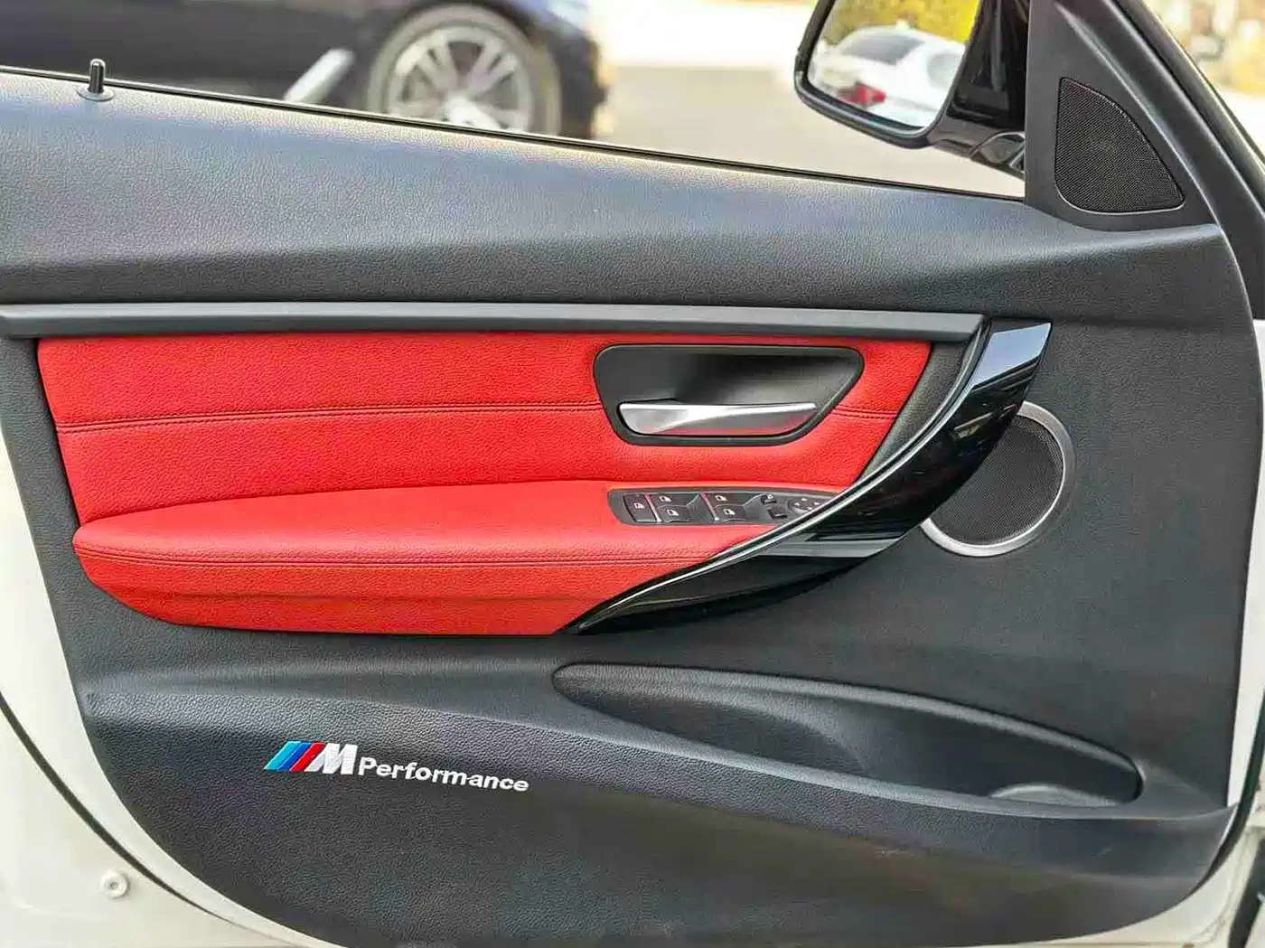 BMW 3 Series 2017 320Li M Sport фото 14