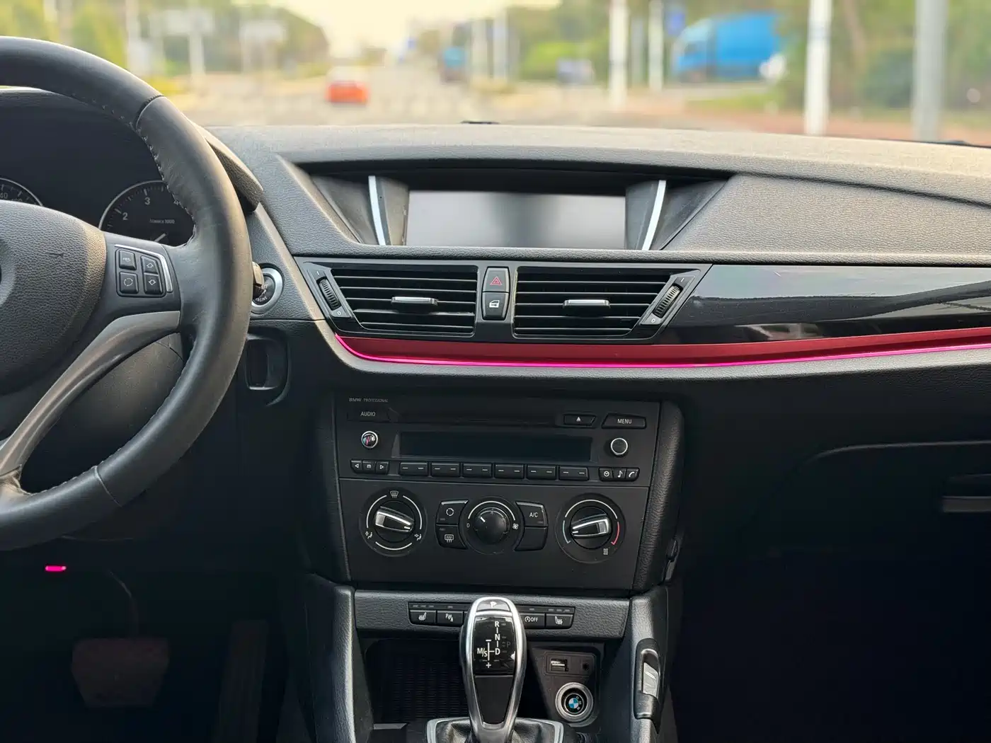 BMW X1 2015 Model sDrive18i Fashion Advanced Edition фото 11
