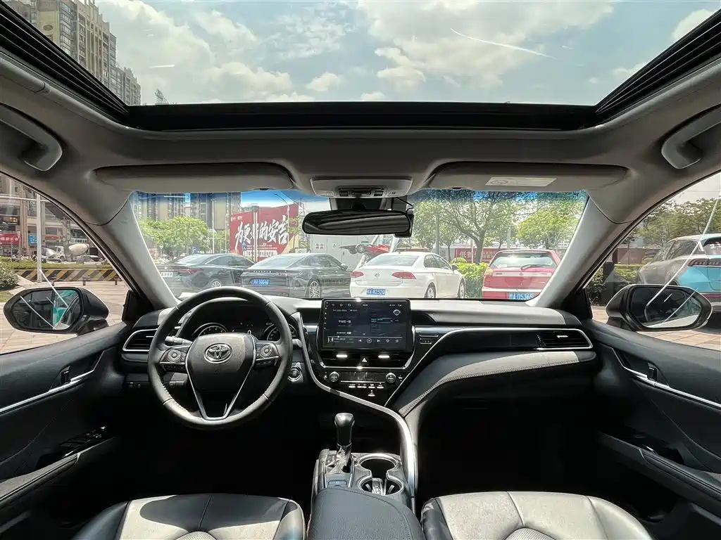 Toyota Camry 2021 2.0G Luxury Edition фото 16