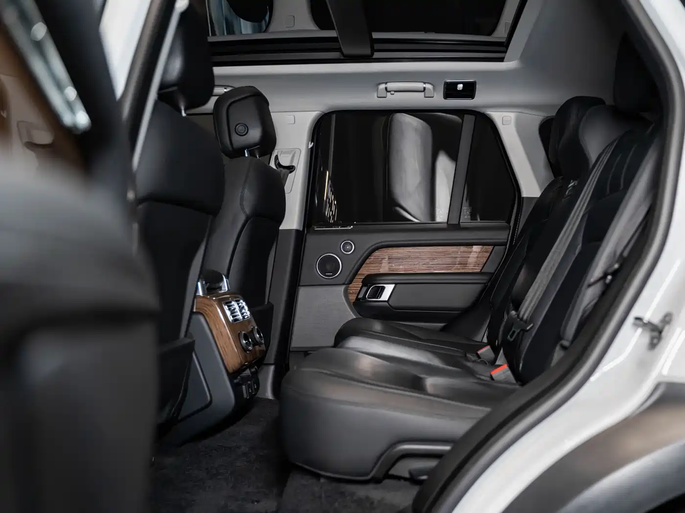 Land Rover Range Rover 2018 3.0 SC V6 Golden Age Edition фото 20