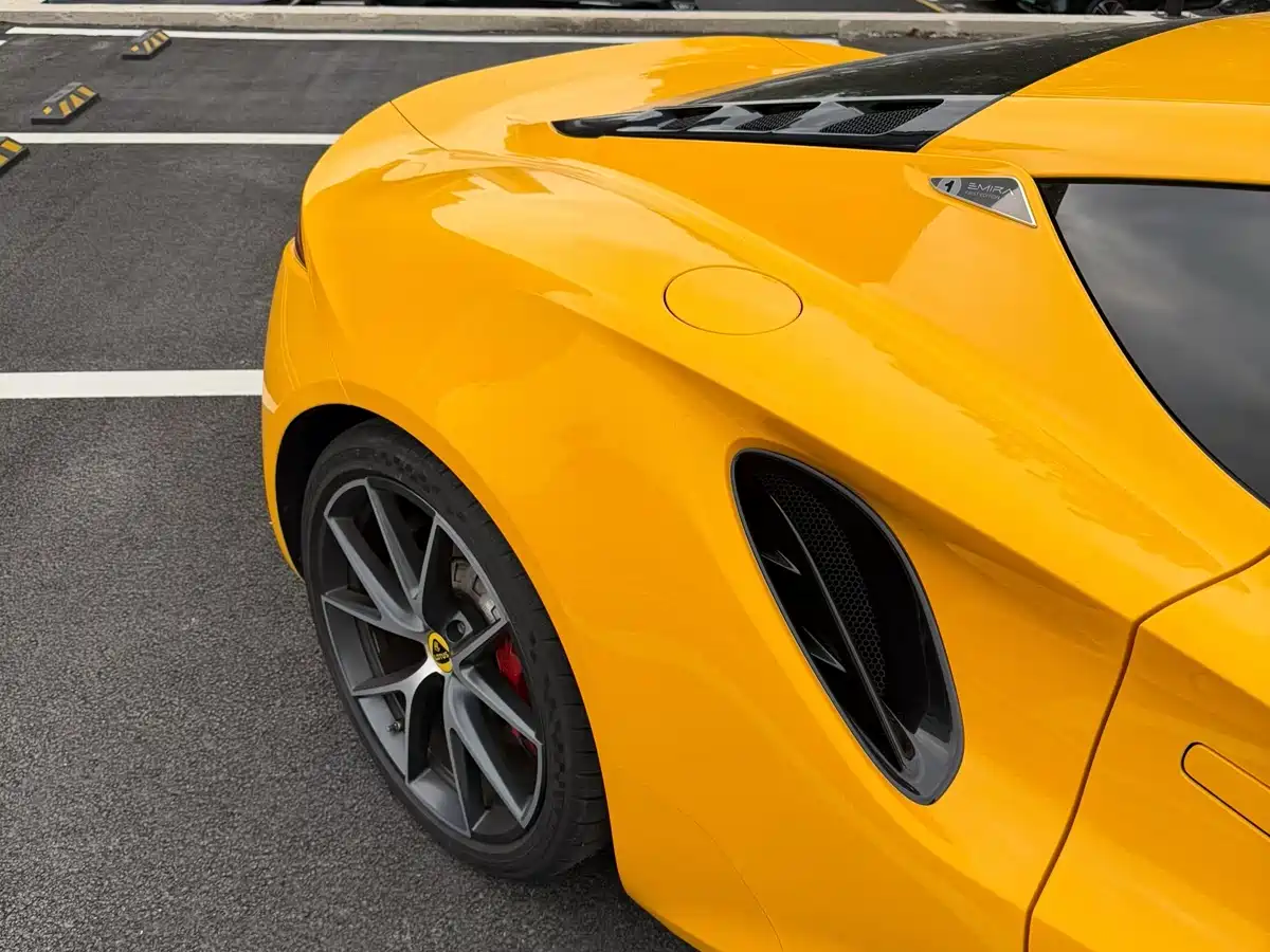 Lotus Cars EMIRA 2021 2.0T DCT First Edition фото 15