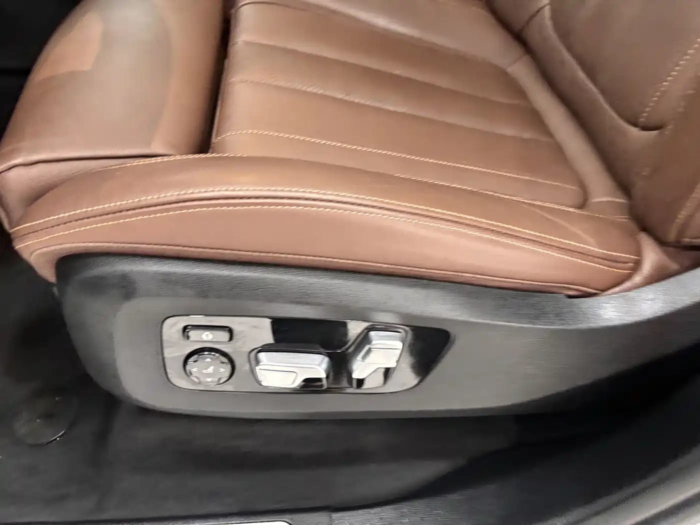 BMW X5 (Import) 2019 xDrive40i Exclusive M Sport Package фото 14