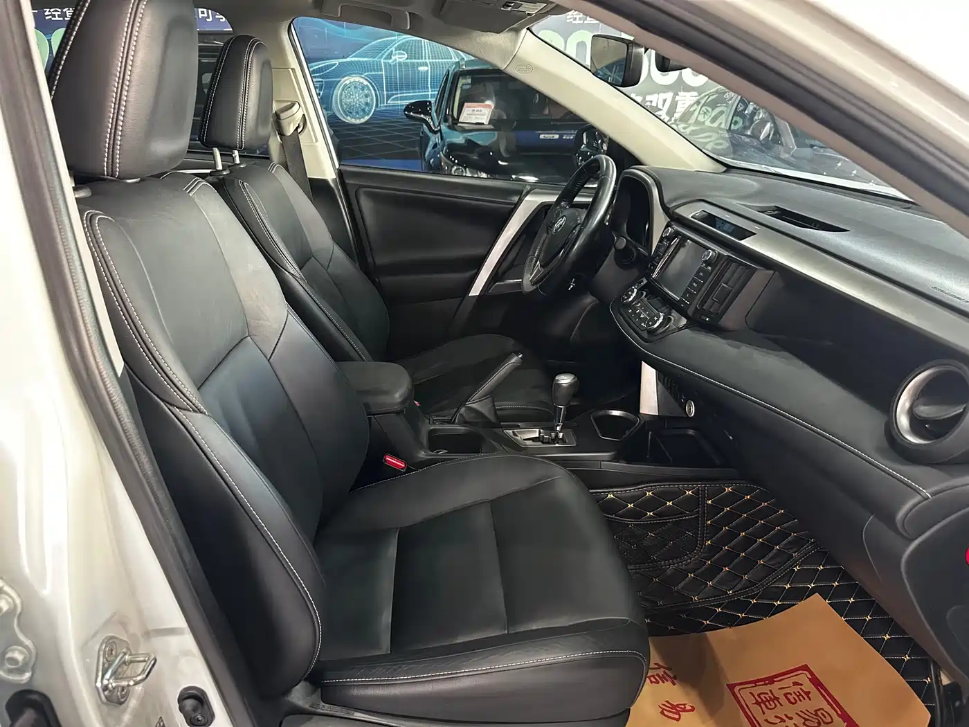 Toyota RAV4 Rongfang 2016 2.5L Automatic 4WD Elite фото 5