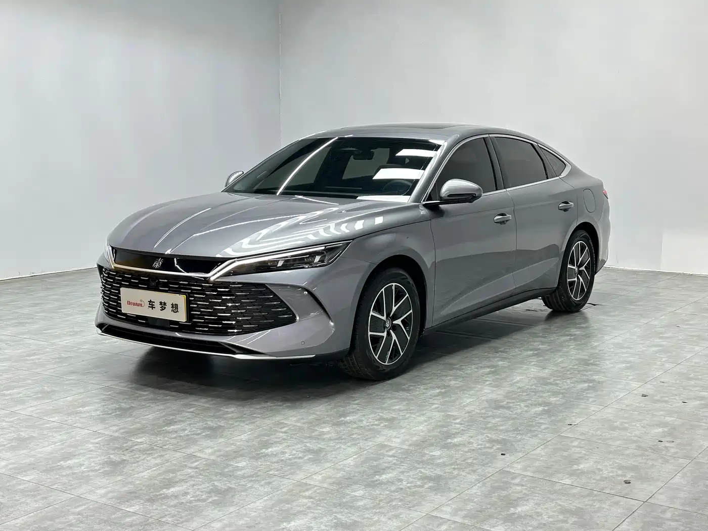 BYD Qin L 2024 DM-i 120KM Superior Edition