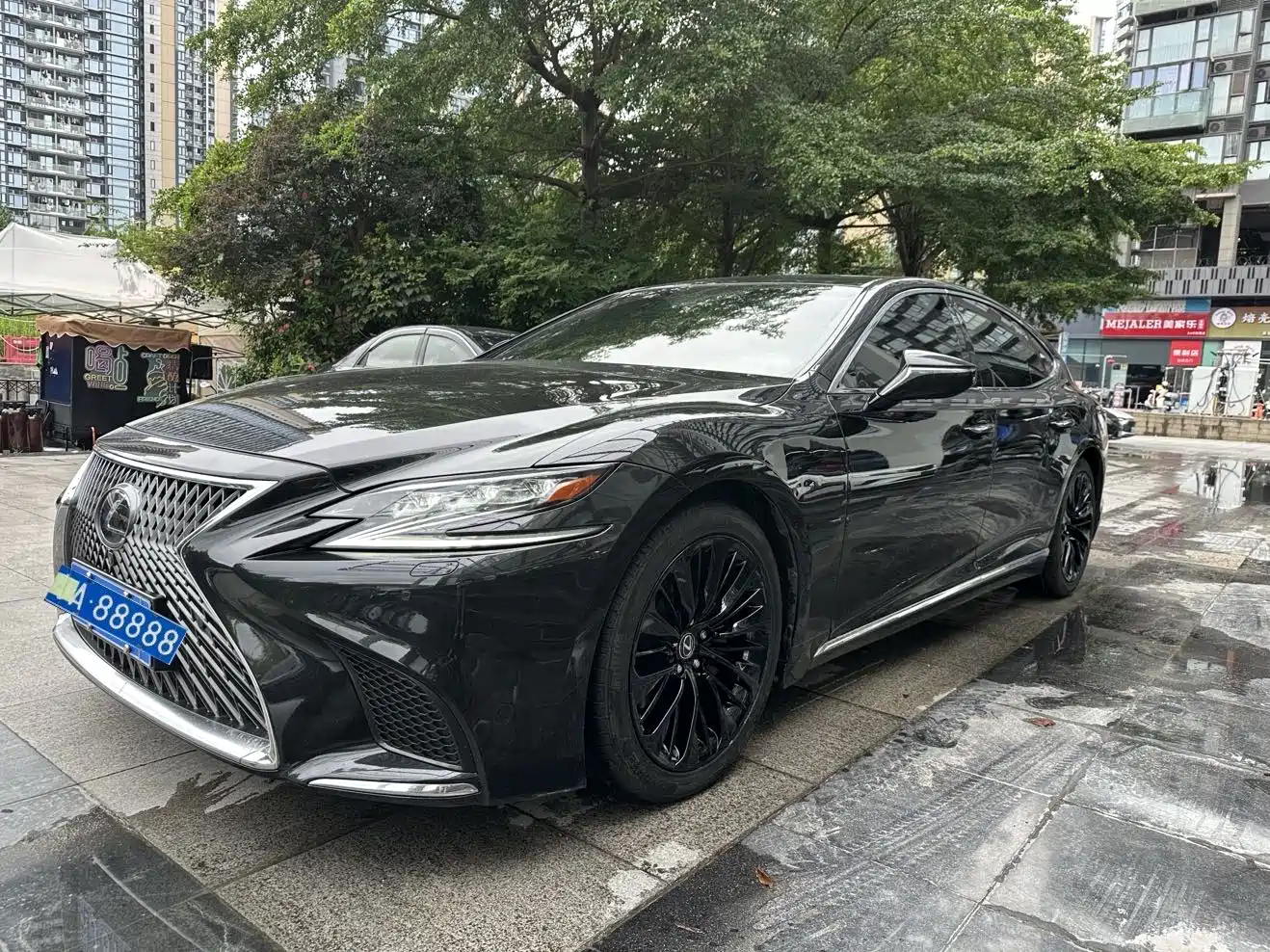 Lexus LS 2018 500h Executive Edition China V