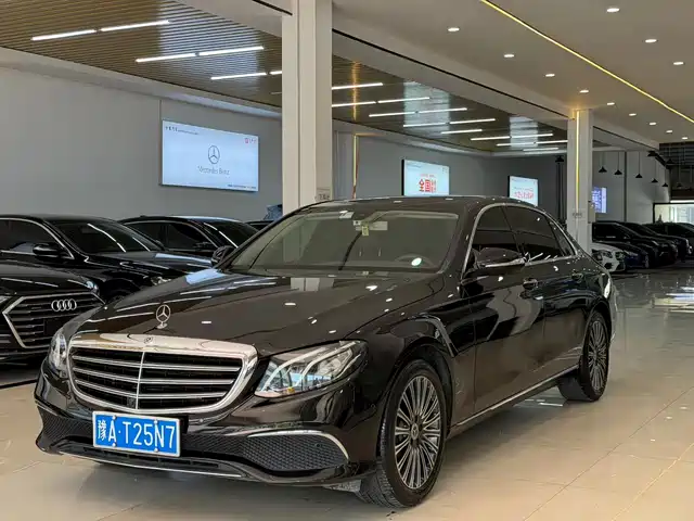 MERCEDES-BENZ E CLASS