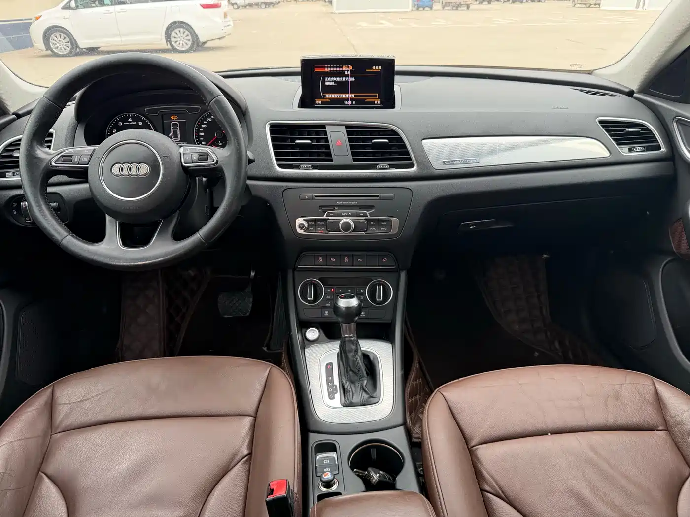 Audi Q3 2015 35 TFSI quattro Technology фото 8