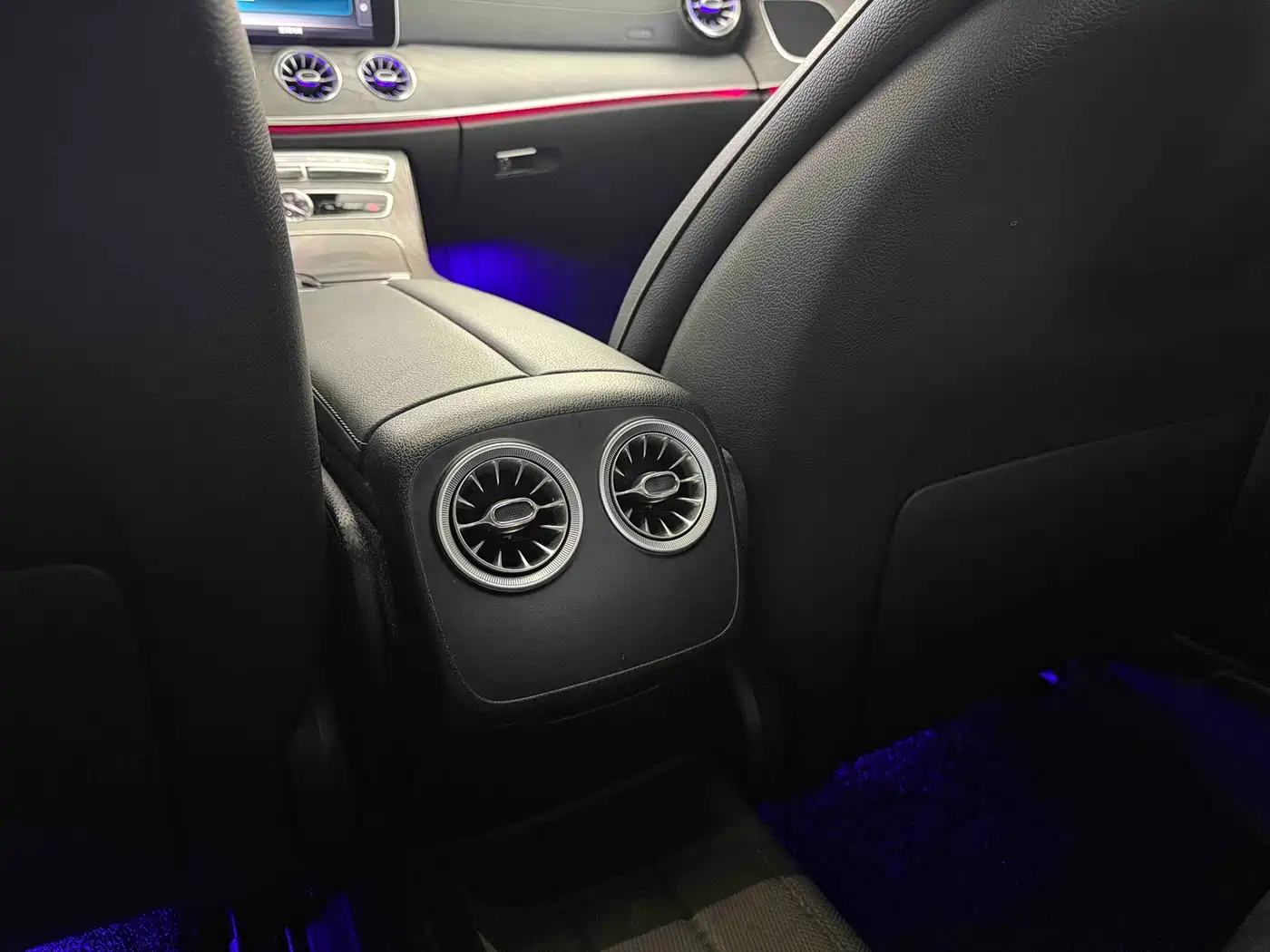 Mercedes-Benz CLS 2018 CLS 300 Dynamic фото 13