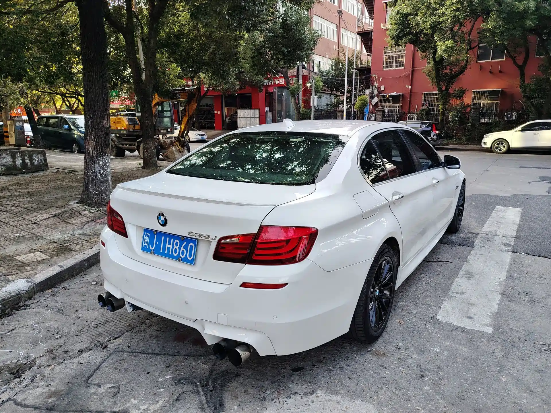 Фото 12 - BMW 5 Series