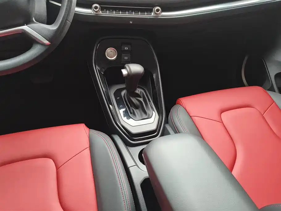 Haval H2s 2018 Red Label 1.5T DCT Luxury Model фото 16