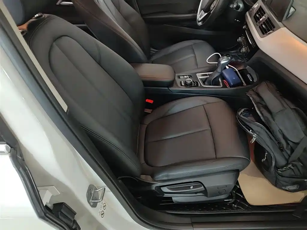 BMW 1 Series 2018 118i Fashion Edition фото 25
