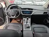 Фото 10 - Geely Emgrand GS