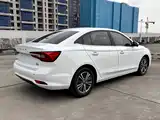 Фото 10 - Roewe i5