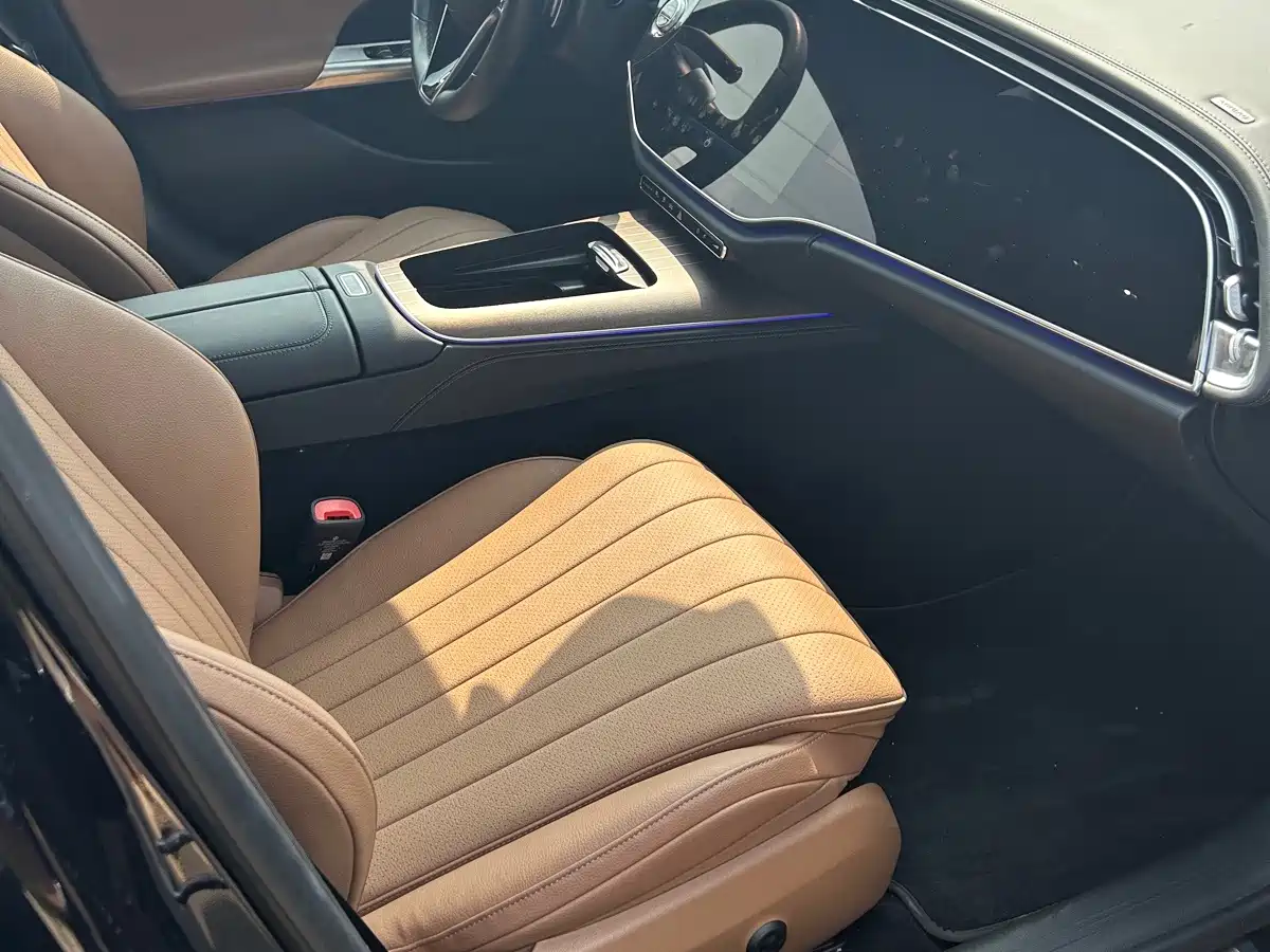 Mercedes-Benz E-Class New Energy 2024 2024 E 350 e L Plug-in Hybrid Sedan