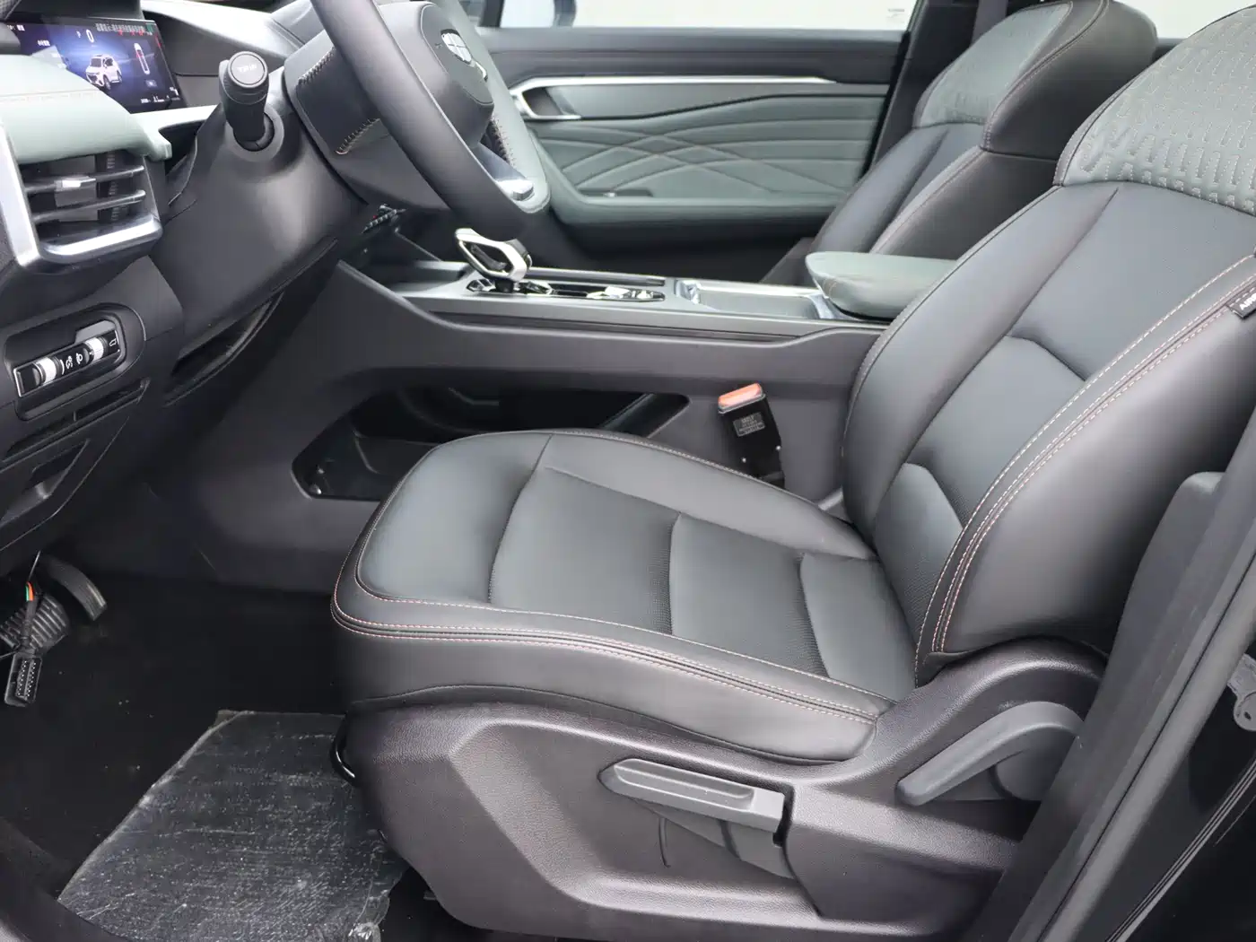Geely Haoyue L 2024 2024 Model 2.0T DCT Luxury