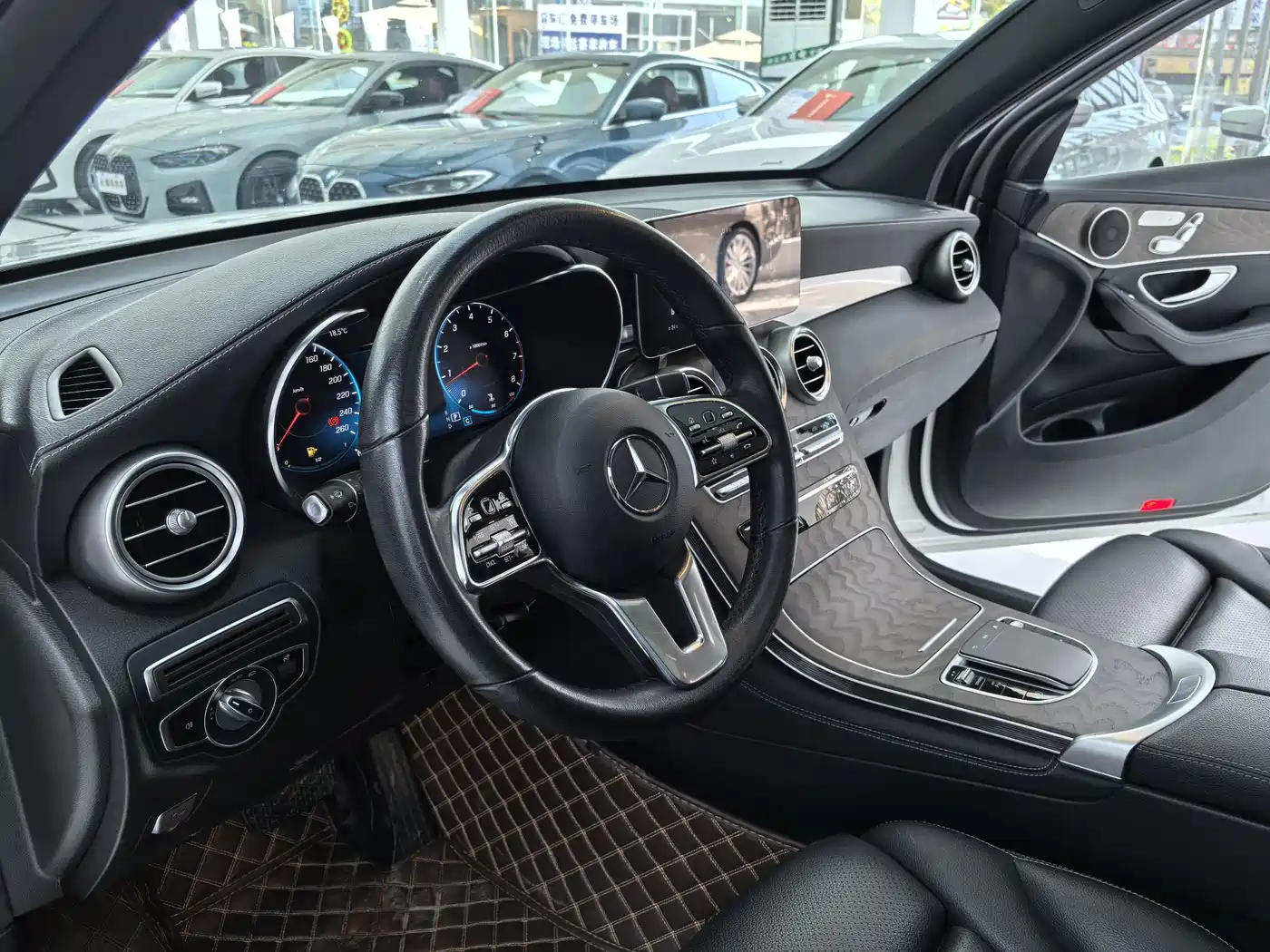 Mercedes-Benz GLC 2020 GLC 260 L 4MATIC Luxury фото 7