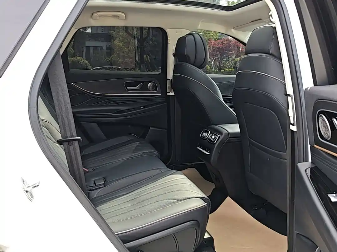 Chery Tiggo 9 2024 2023 2.0T DCT 2WD Premium 5-Seater