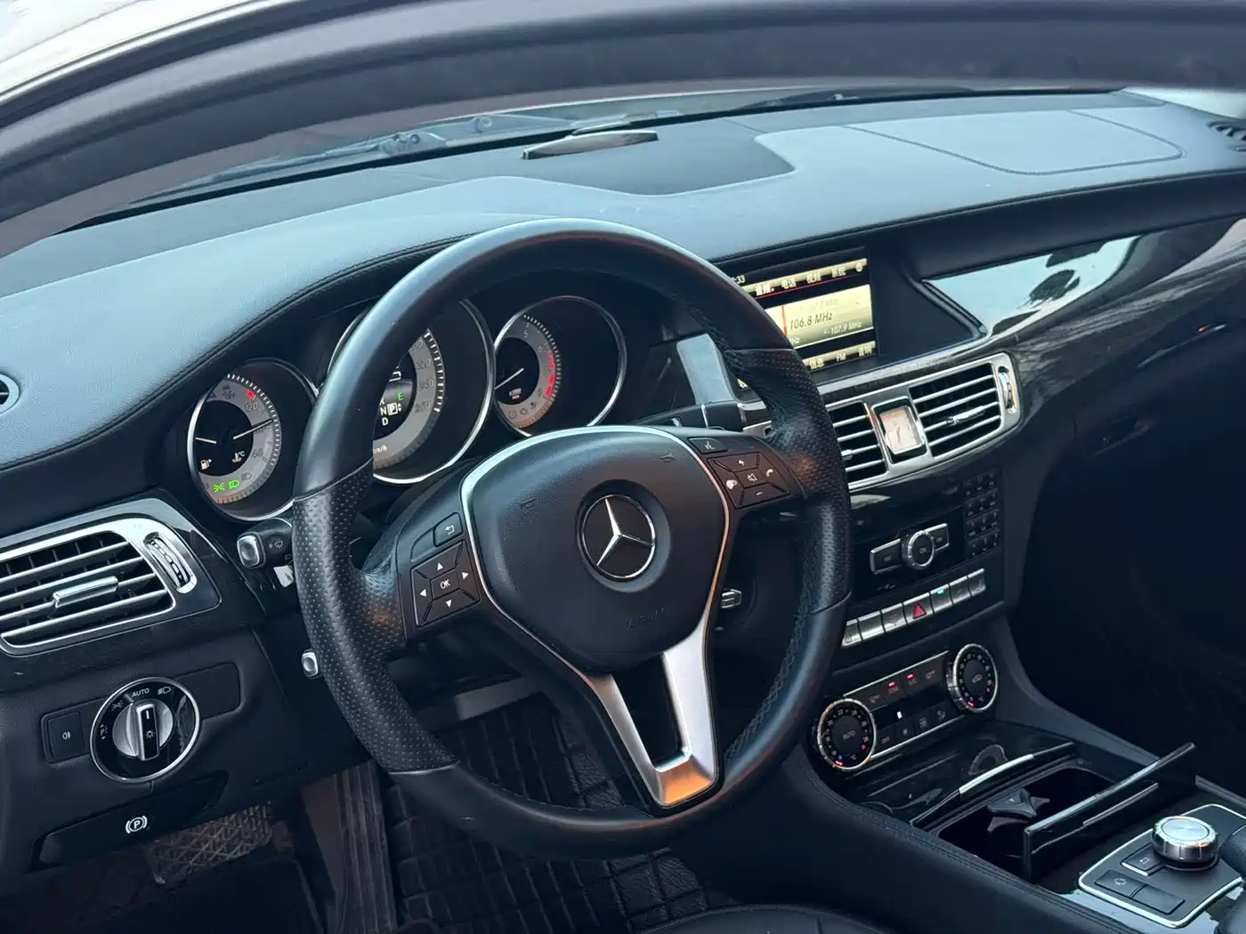 Mercedes-Benz CLS 2012 CLS 300 CGI фото 9