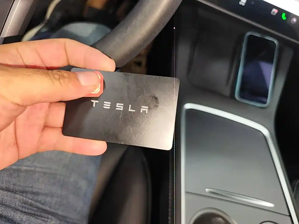 Фото 9 - Tesla Model 3