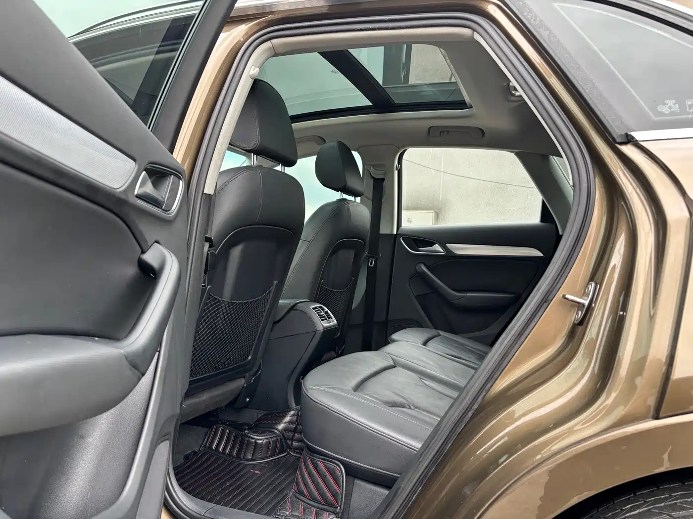 Audi Q3 2015 35 TFSI quattro Comfort фото 9