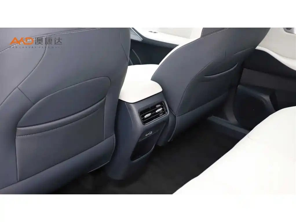Geely Galaxy Galaxy Starship 7 EM-i 2025 Model 120km Voyage+ Edition фото 9