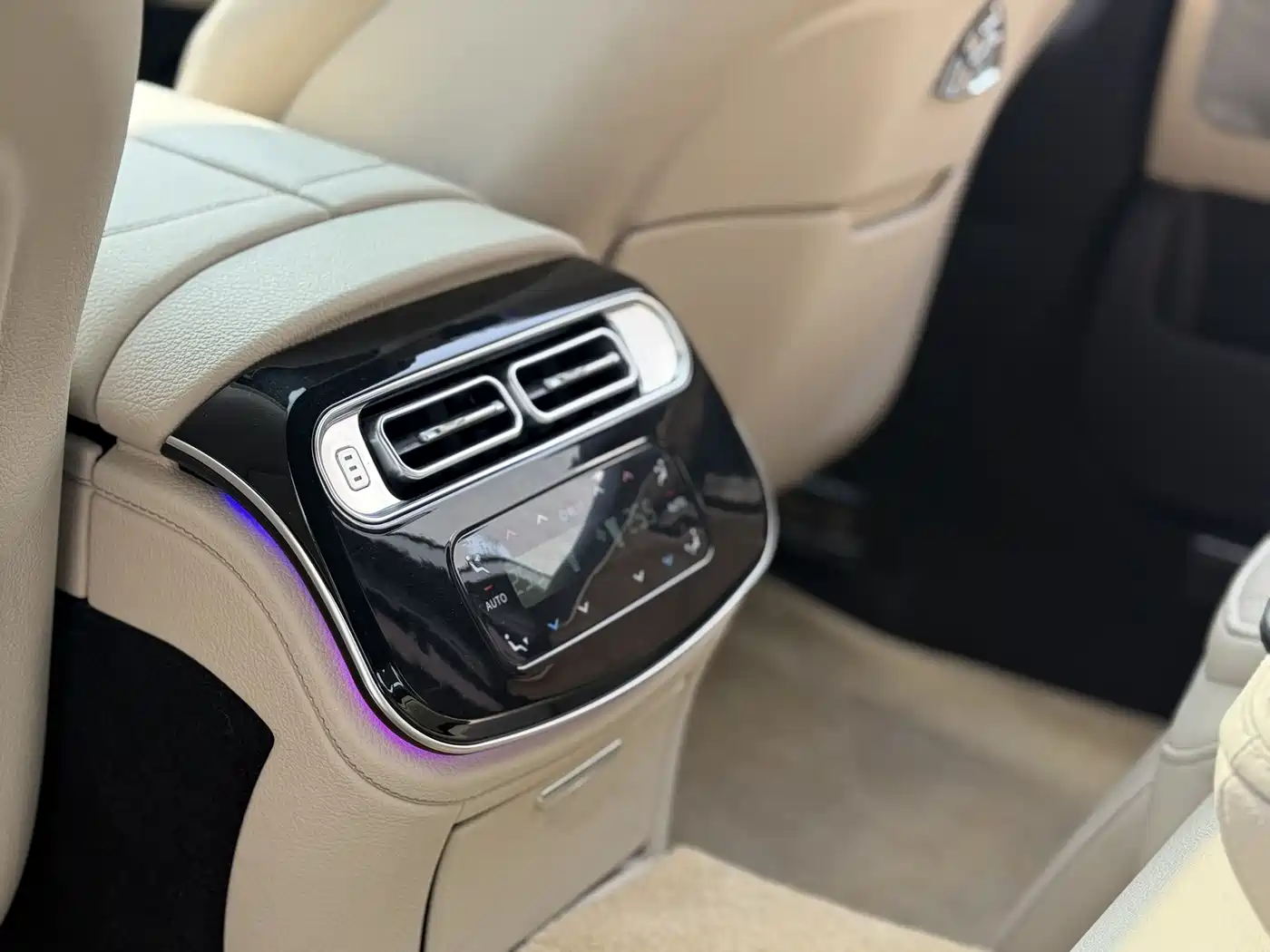 Mercedes-Benz S-Class 2012 S 300 L Luxury Grand Edition фото 8