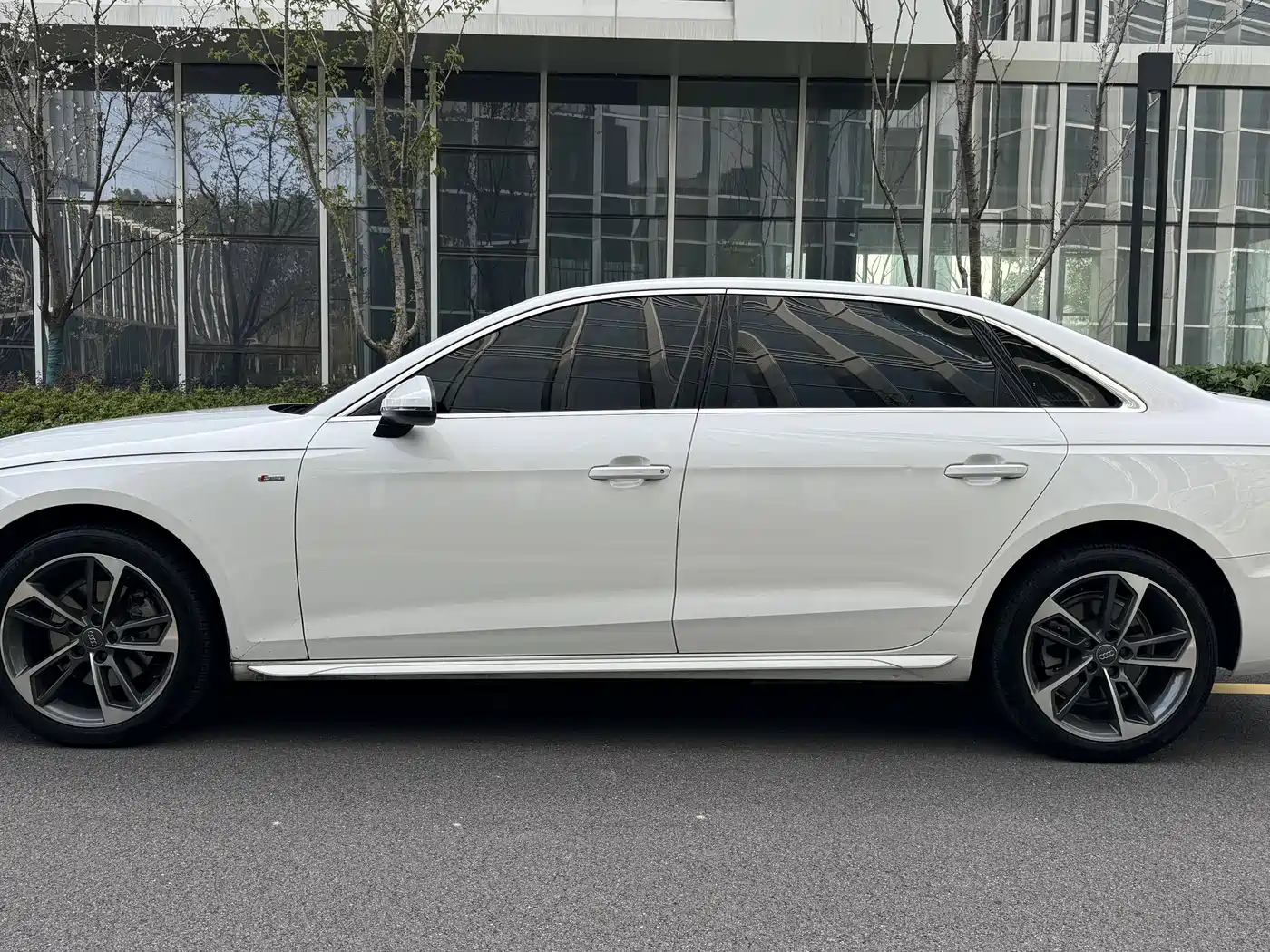 Audi A4L 2020 40 TFSI Fashion Dynamic Edition фото 8