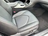Фото 24 - Toyota Camry