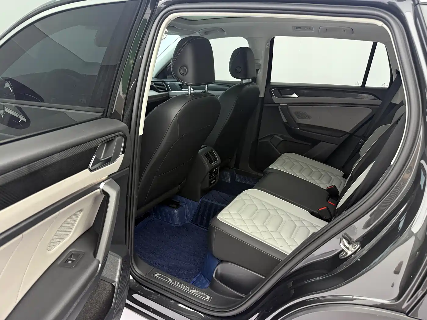 Volkswagen Tayron 2023 280TSI 2WD Luxury Plus Advanced Edition фото 14