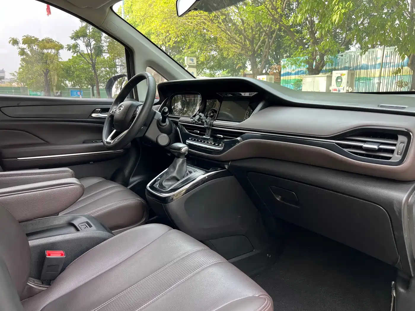 GAC Trumpchi Trumpchi M6 2019 270T Automatic Luxury (7-seater) China V фото 8