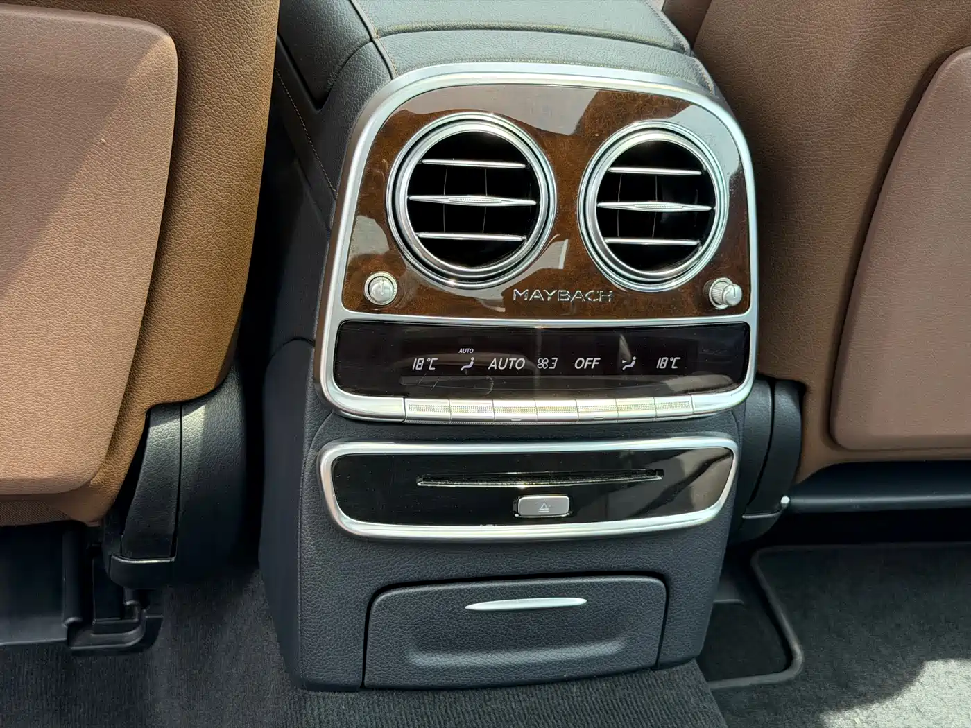 Mercedes-Benz Maybach S-Class 2016 S 400 4MATIC фото 16