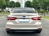 Фото 6 - Toyota Camry