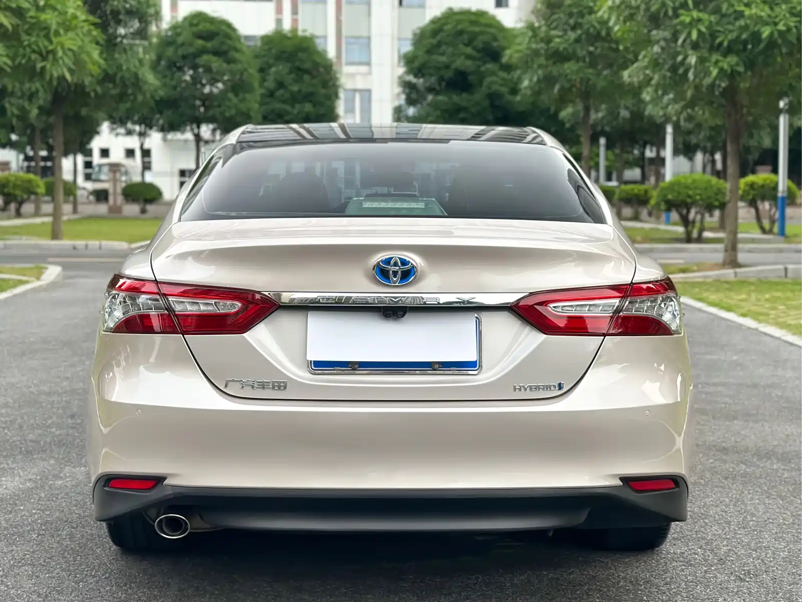 Фото 6 - Toyota Camry