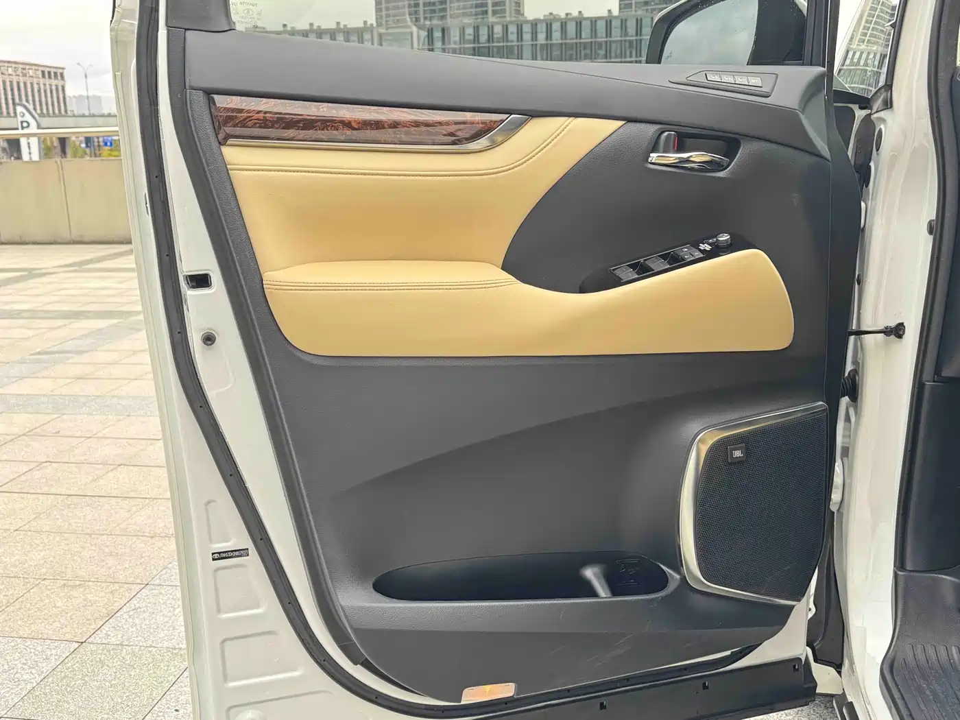 Toyota Alphard 2020 Hybrid 2.5L Luxury Edition фото 9