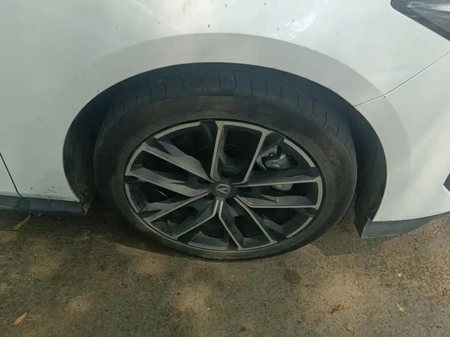 Changan UNI-V iDD 2025 2024 Blue Whale Smart iDD 136km Smart Cool