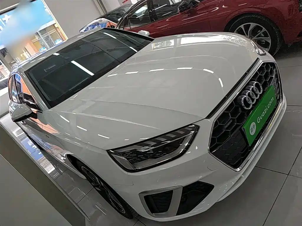 Audi A4L 2020 40 TFSI quattro Luxury Dynamic фото 4