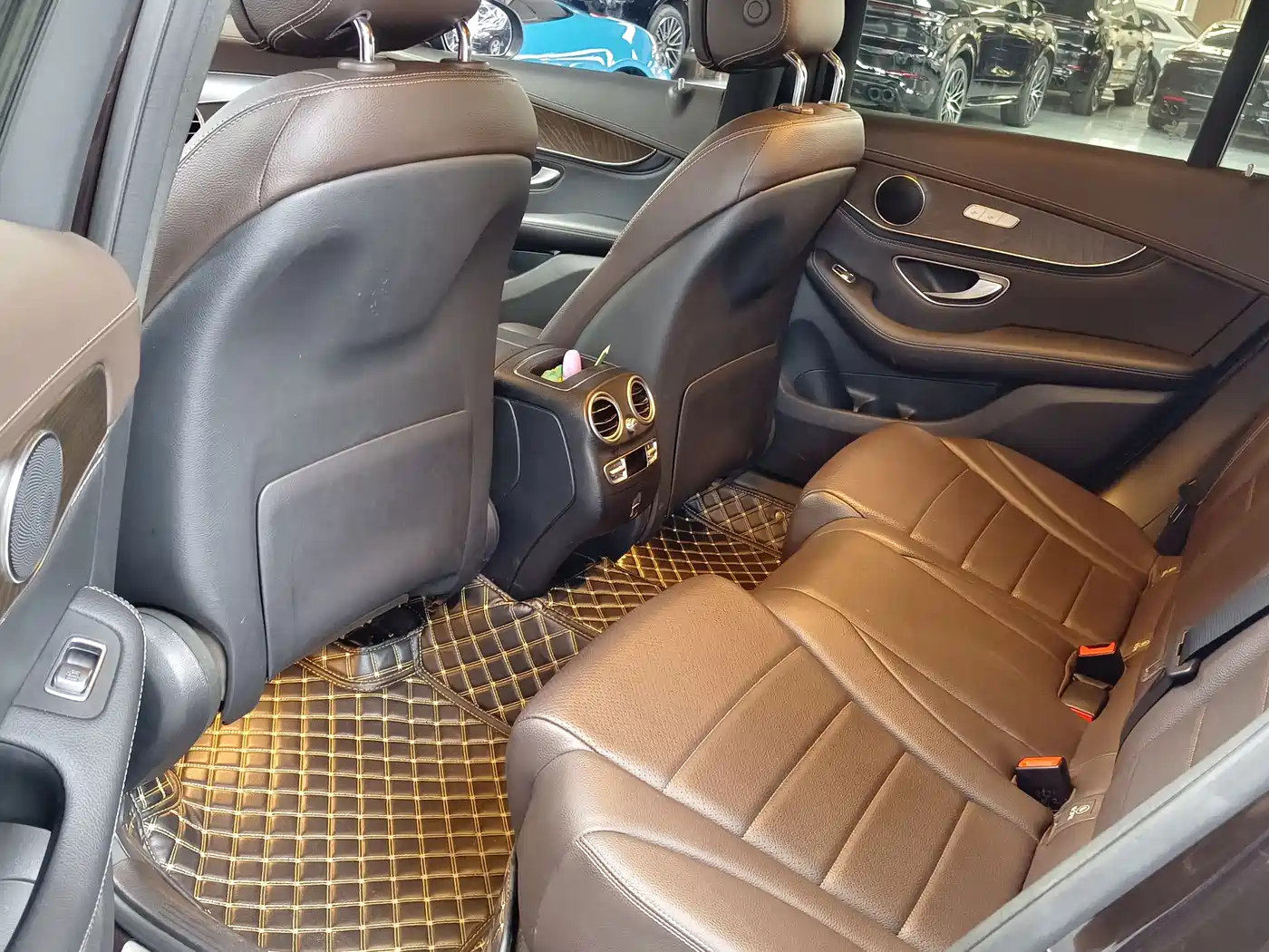 Mercedes-Benz GLC 2020 Facelift GLC 300 L 4MATIC Dynamic фото 8