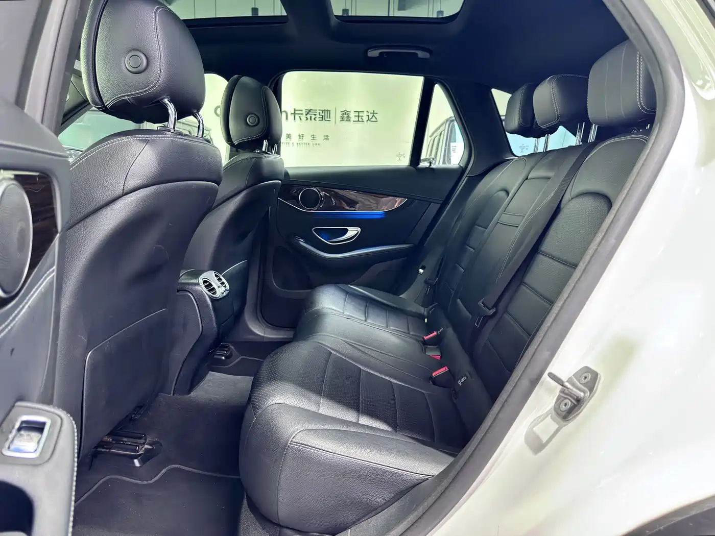 Mercedes-Benz GLC 2017 GLC 260 4MATIC Luxury фото 13