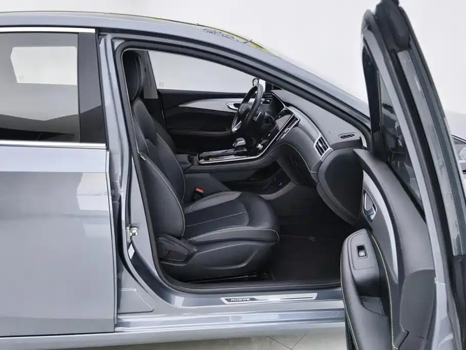 Roewe i6 MAX 2021 2020 Model 300TGI Automatic Cool & Smart Edition