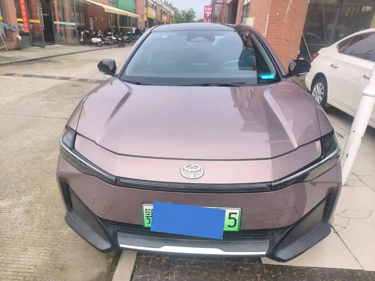 Toyota bZ3 2023 616km Long Range Premium фото 2