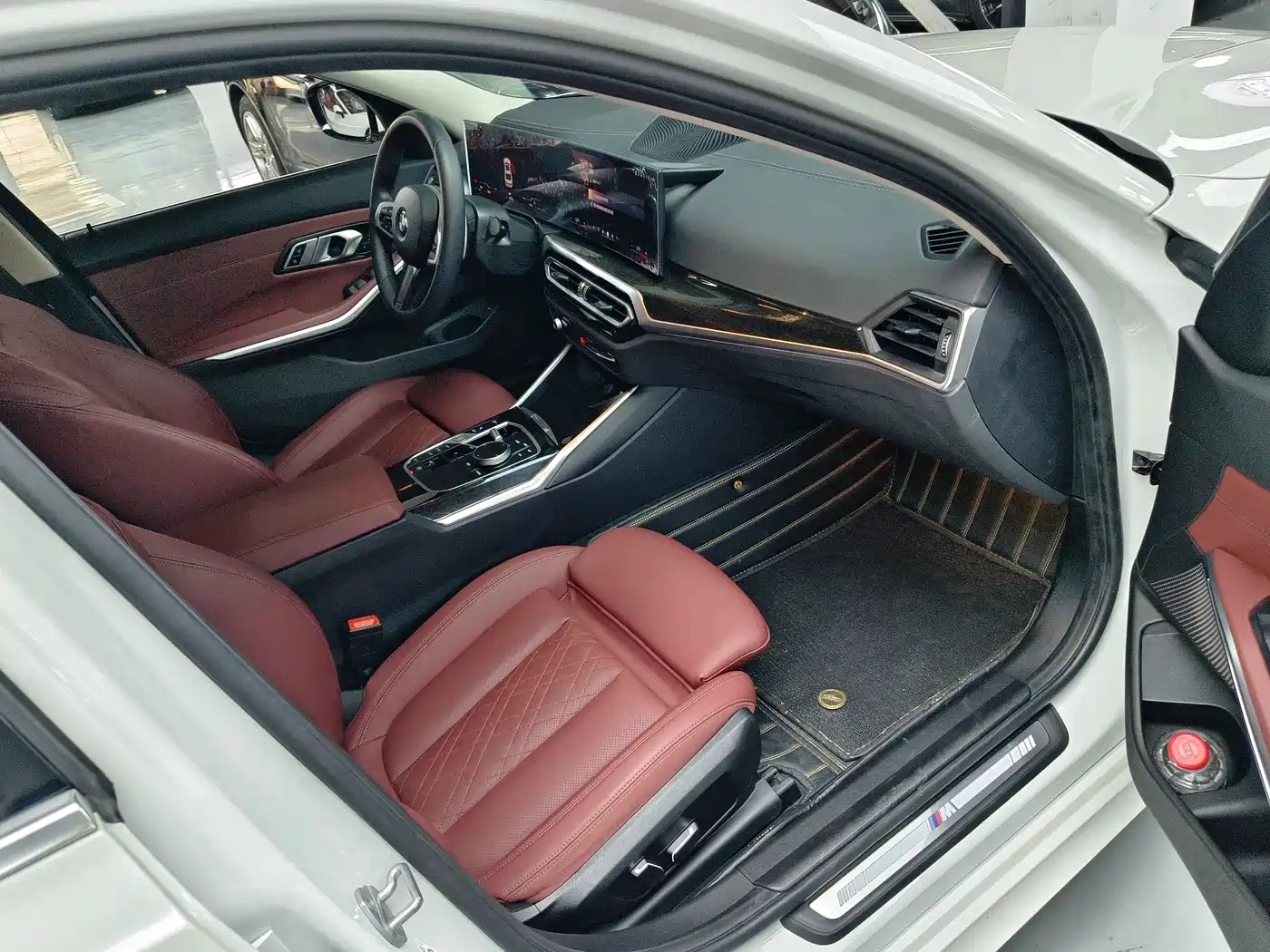 BMW 3 Series 2024 325Li M Sport Package фото 4