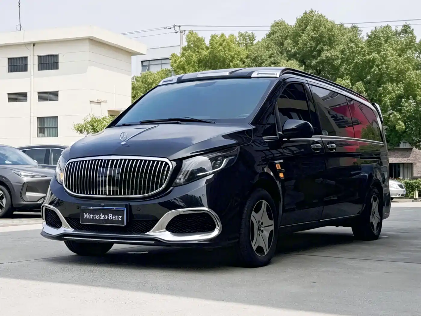 Mercedes-Benz Vito 2023 2.0T Business 7-Seater