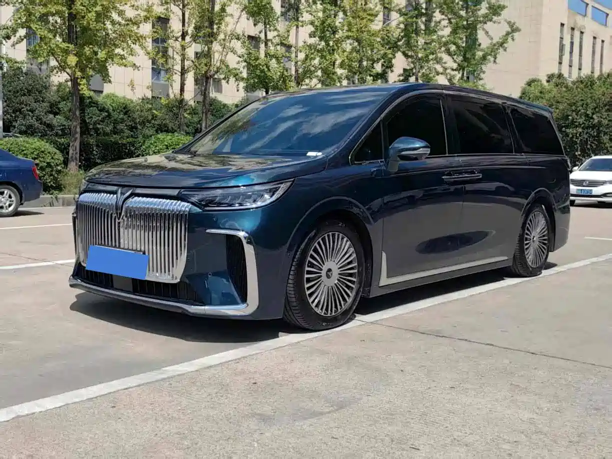 Voyah Auto Voyah Dreamer 2025 PHEV 4WD Kunpeng Premium Edition
